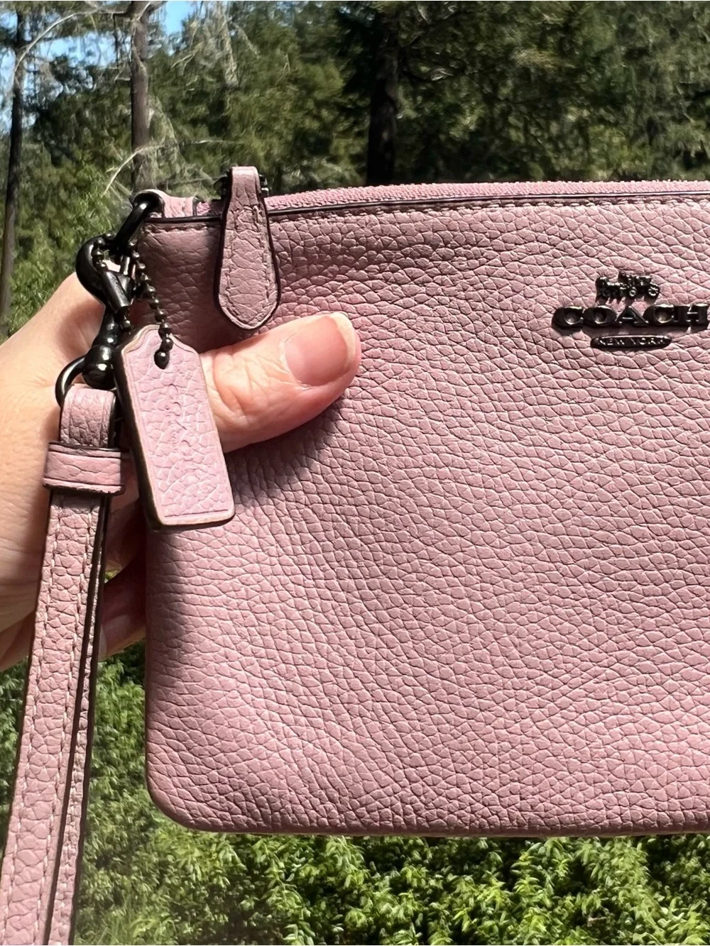COACH Pink Mauve Small Pebble Leather Wristlet Wallet Gunmetal Hardware AUTHENTC